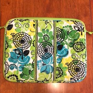 Vera Bradley 10x13 laptop sleeve